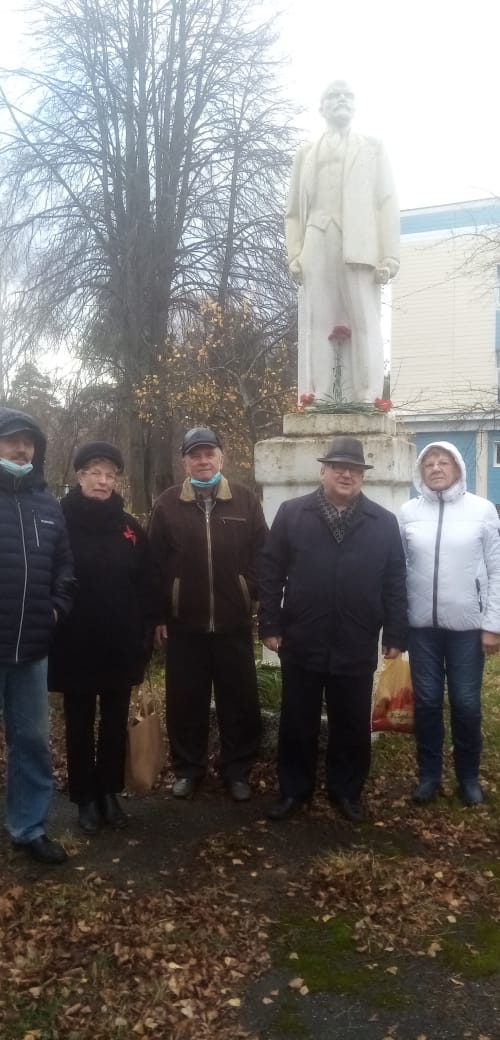 Коммунисты Пушкино отметили 103-ю годовщину Октябрьской революции
