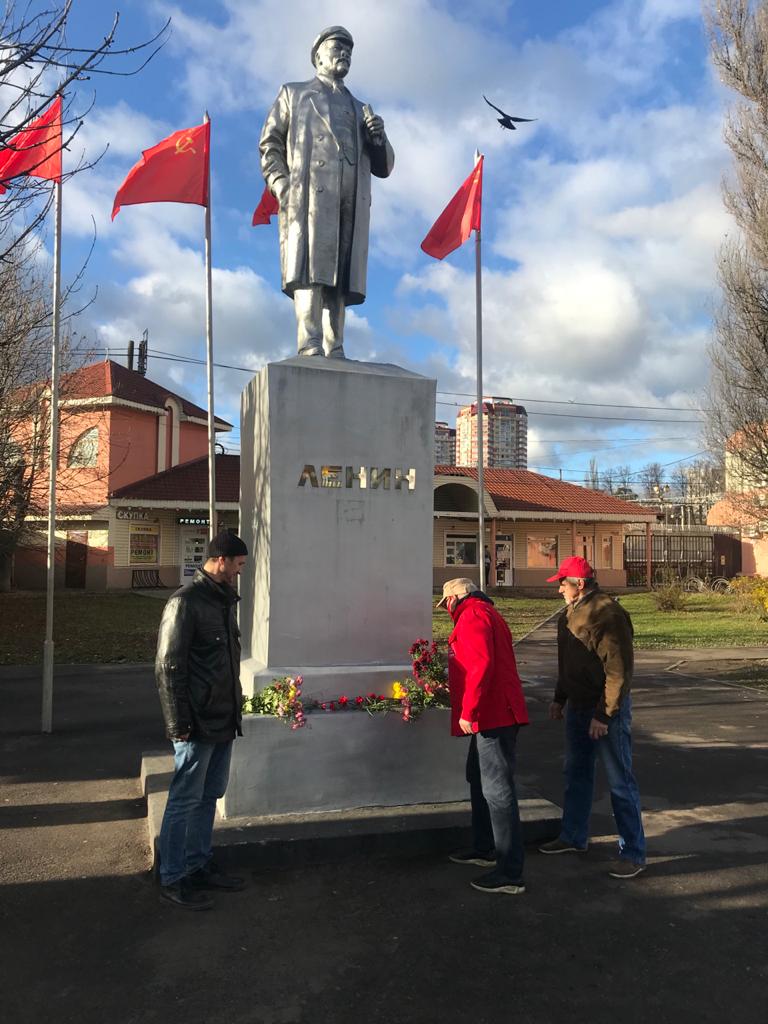 Коммунисты Пушкино отметили 103-ю годовщину Октябрьской революции
