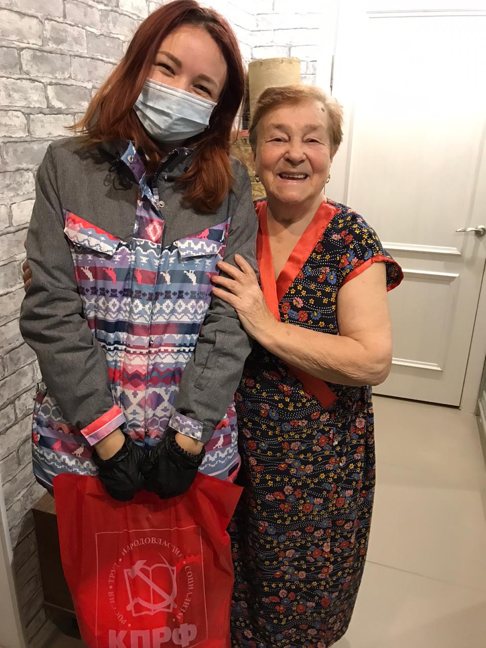 Клинские коммунисты продолжают помогать людям