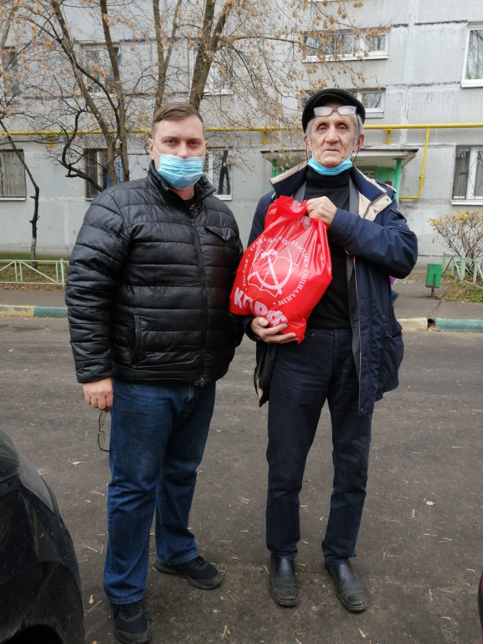 Люберецкие коммунисты поздравили ветеранов