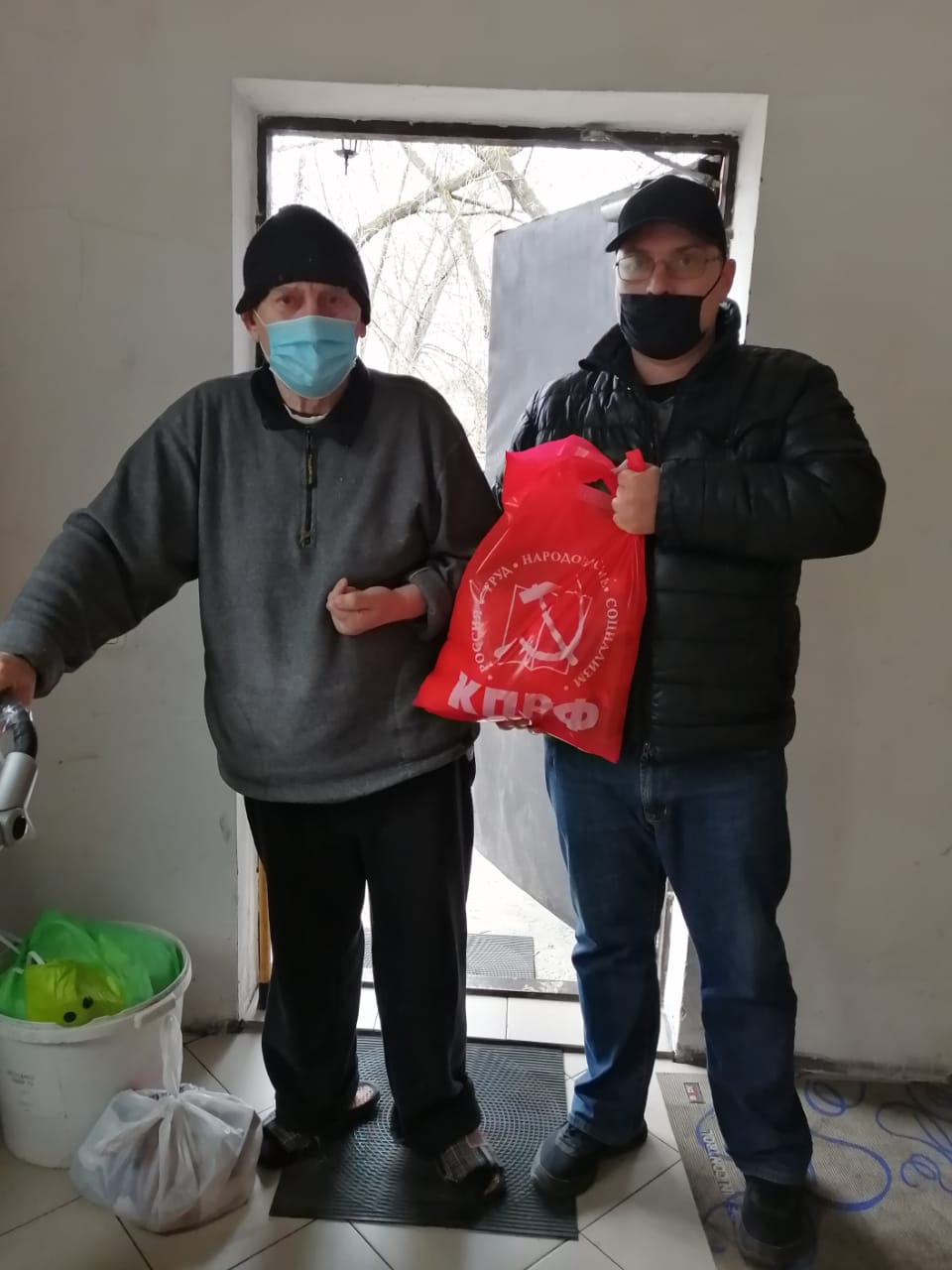 Люберецкие коммунисты поздравили ветеранов