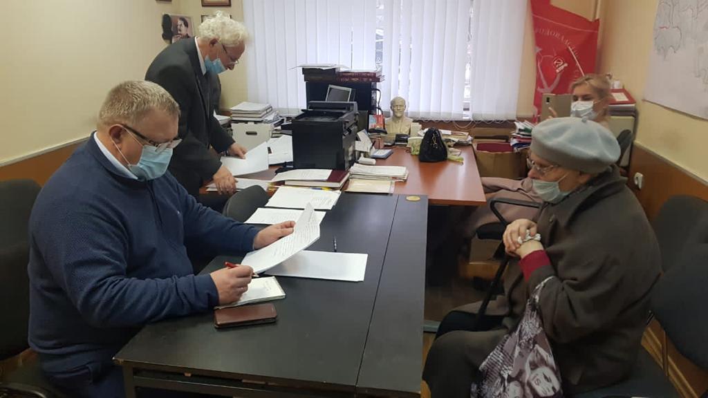 Депутат-коммунист Александр Наумов провёл приём граждан в Ленинском г.о.