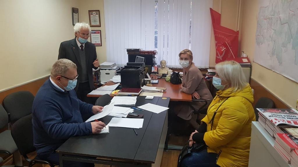 Депутат-коммунист Александр Наумов провёл приём граждан в Ленинском г.о.