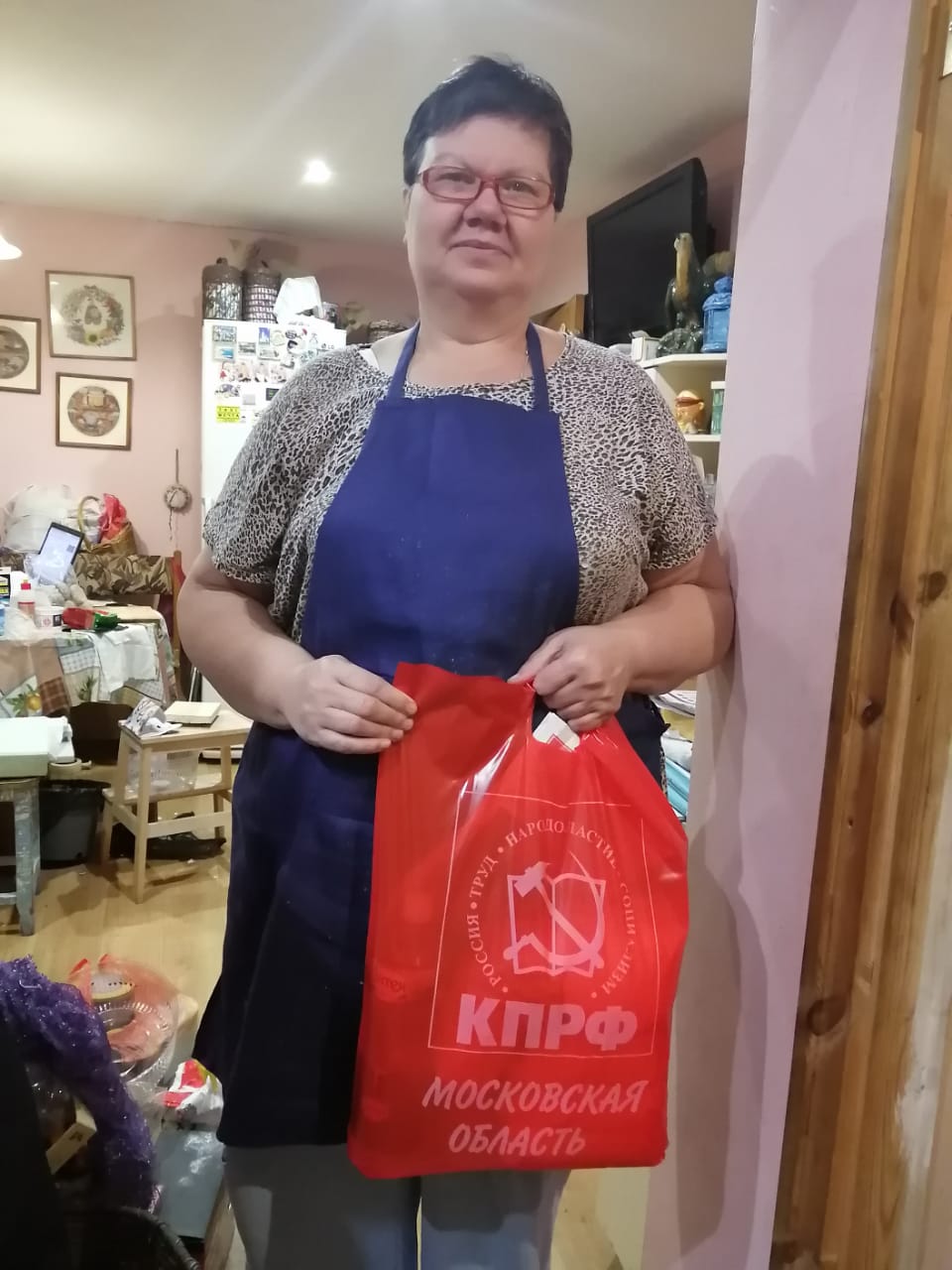 Коломенские коммунисты оказывают помощь