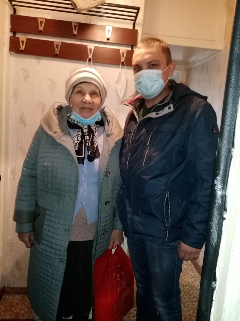 Коломенские коммунисты оказывают помощь