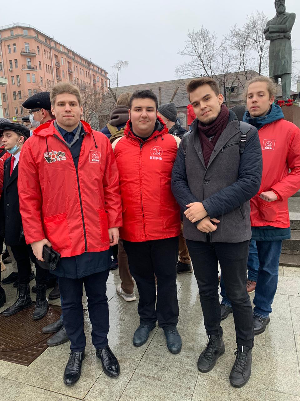 Цветы для Энгельса