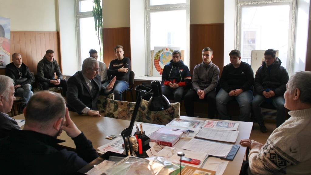 Вступление в ряды КПРФ