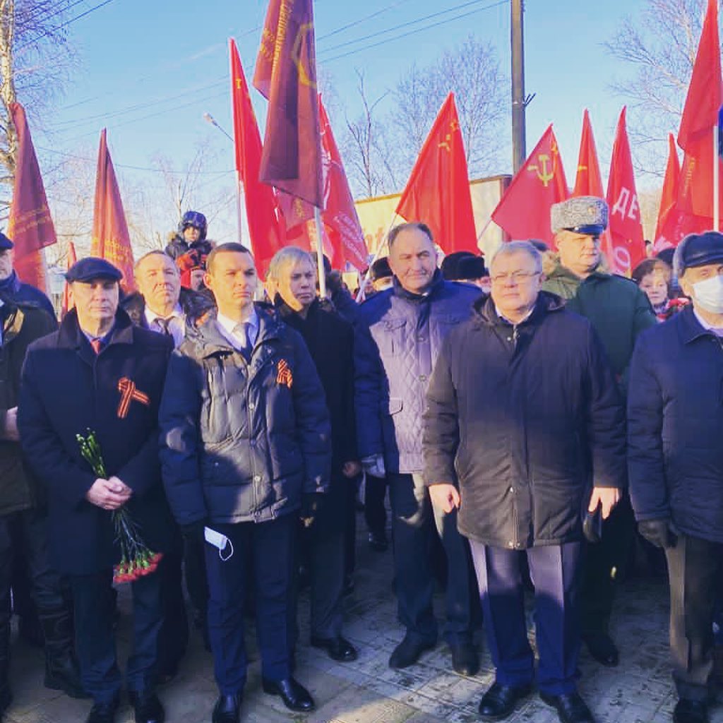 Ваш подвиг в сердце сохраним!