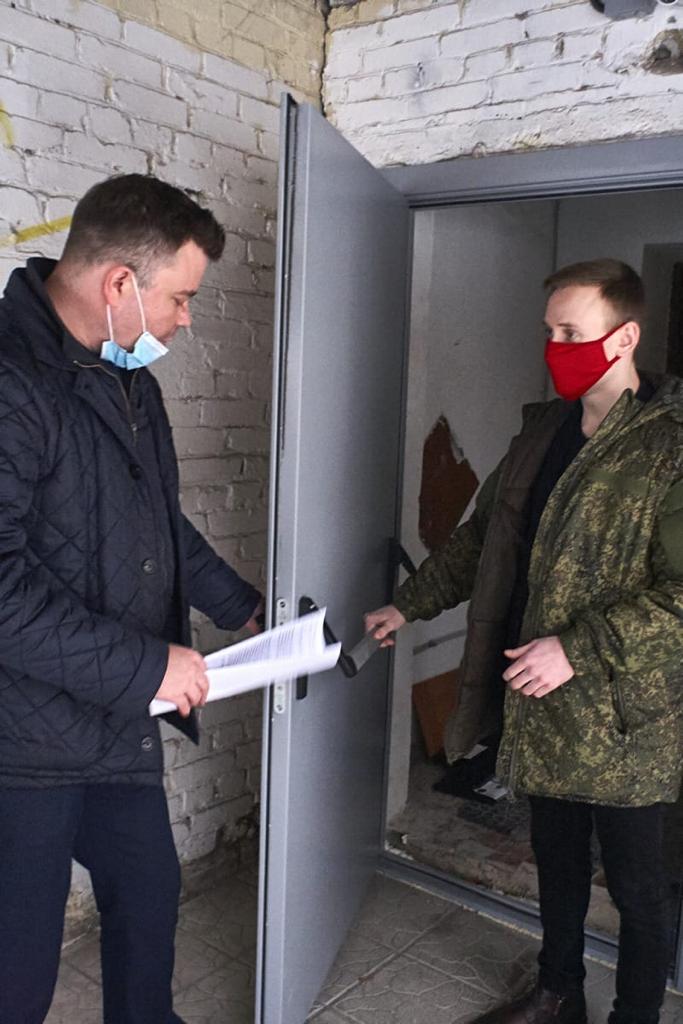 Депутат от КПРФ Красногорского Горсовета Евгений Добровольский выделил средства на благоустройство Школе №8