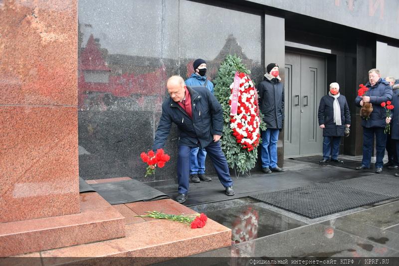 Учиться у Сталина!