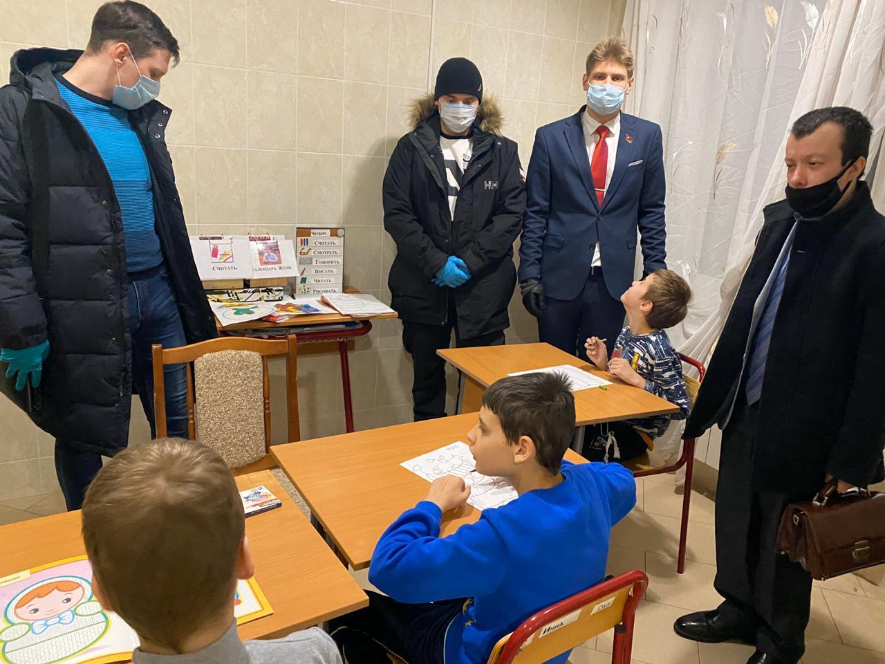 В гости с подарками