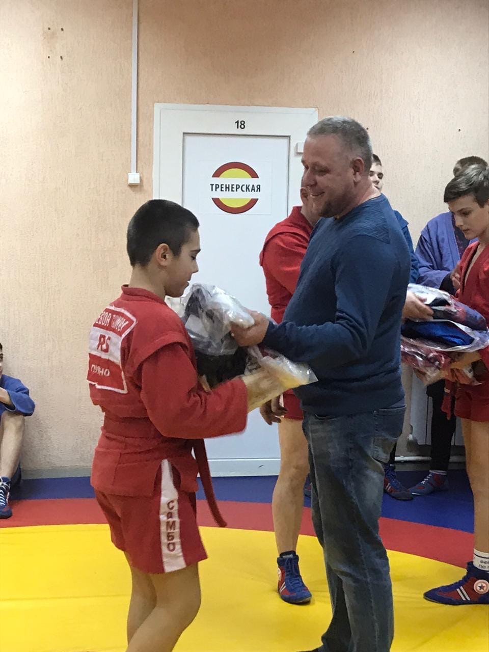 КПРФ поздравляет спортсменов с Новым годом