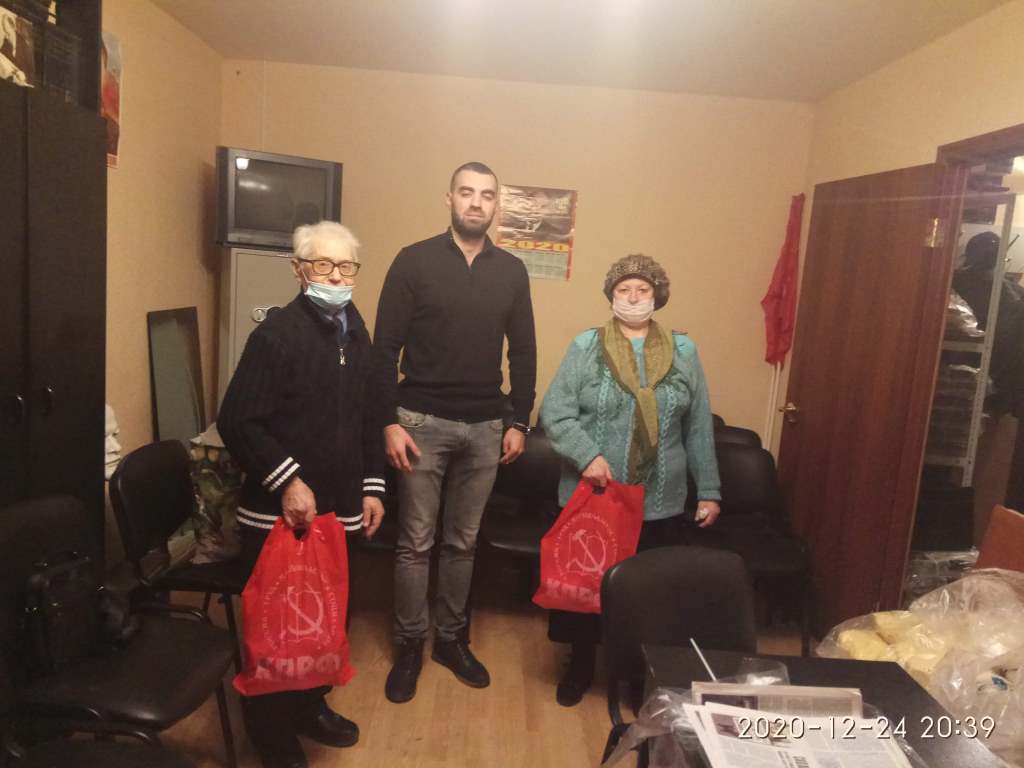 Реутовские коммунисты навестили ветеранов
