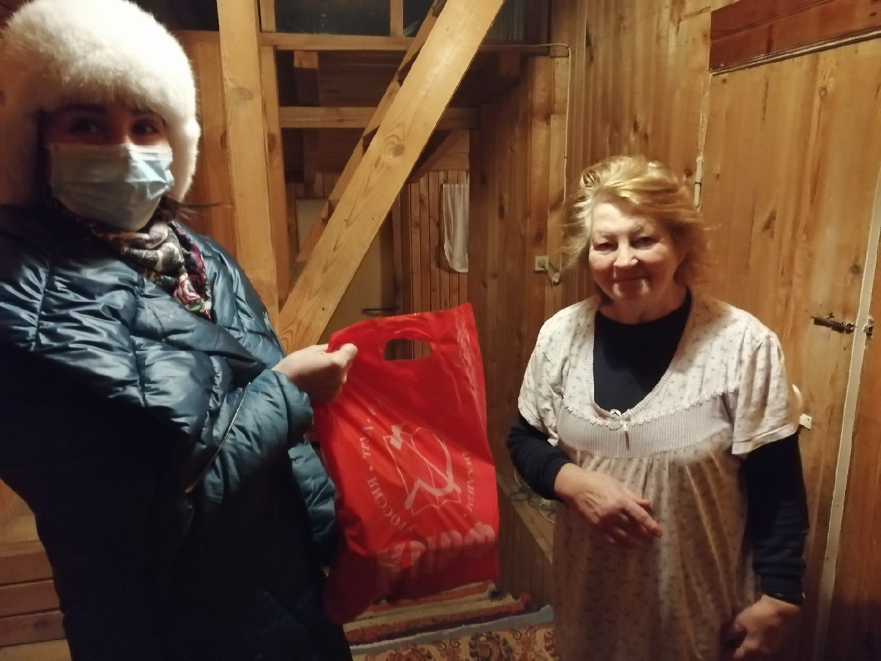 Орехово-Зуевские коммунисты поздравили односельчан с Новым годом