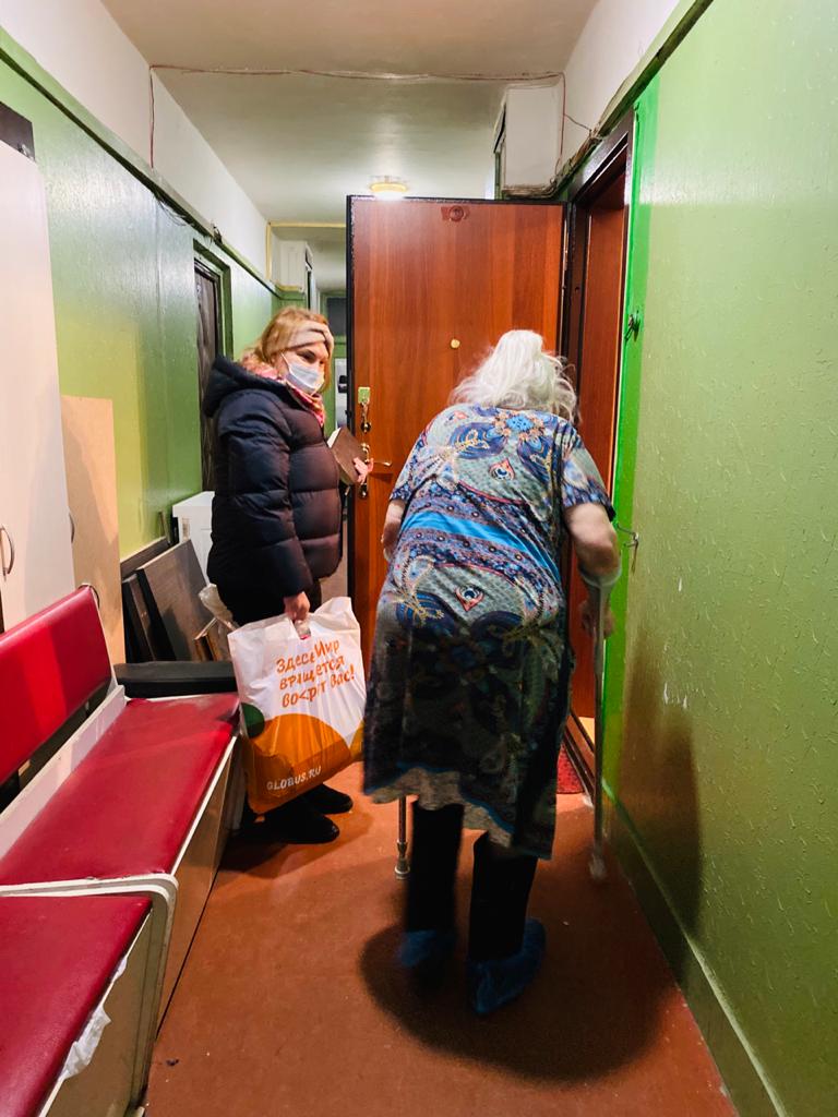 Королёвские коммунисты поздравили жителей с Наступающим Новым годом