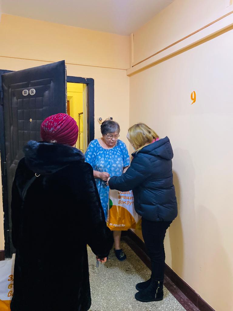 Королёвские коммунисты поздравили жителей с Наступающим Новым годом