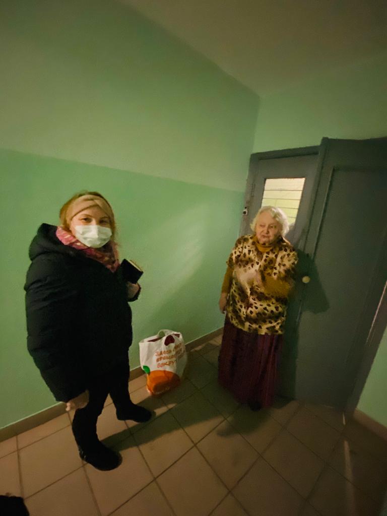 Королёвские коммунисты поздравили жителей с Наступающим Новым годом
