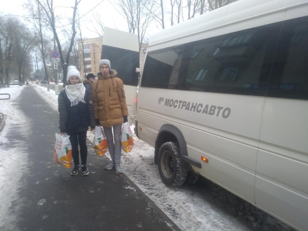 Королёвские коммунисты поздравили жителей с Наступающим Новым годом