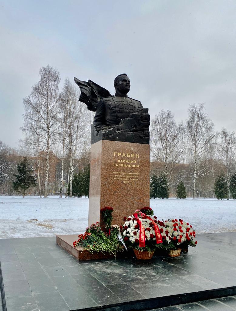 В Королёве открыт памятник В.Г. Грабину