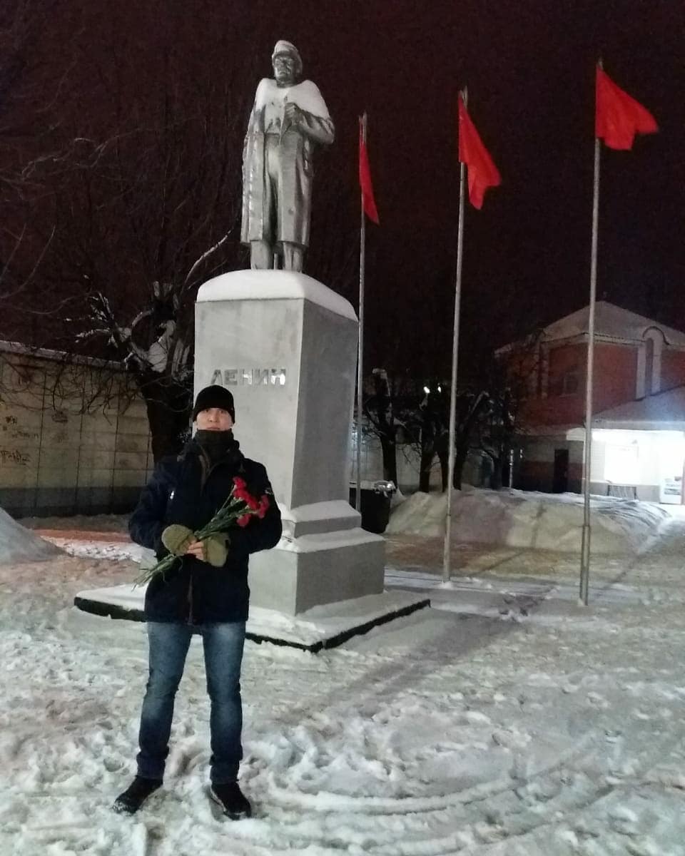 Ленин жил, Ленин жив, Ленин будет жить!