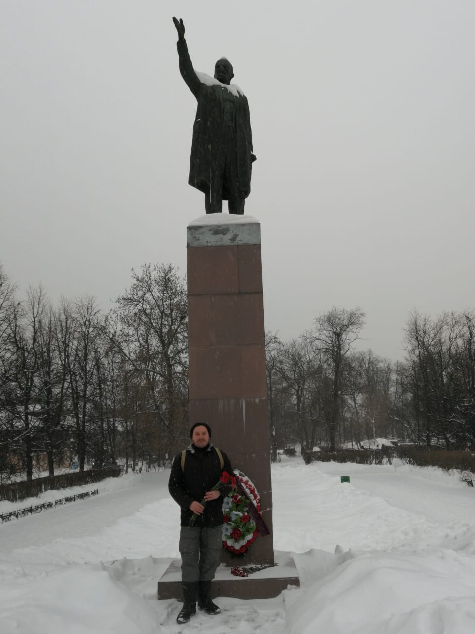 В Ногинске возложили цветы к памятникам В.И. Ленину