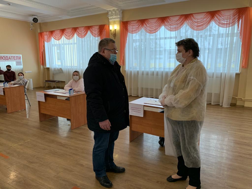 Секретарь МК КПРФ Александр Наумов посетил избирательные участки в Коломне