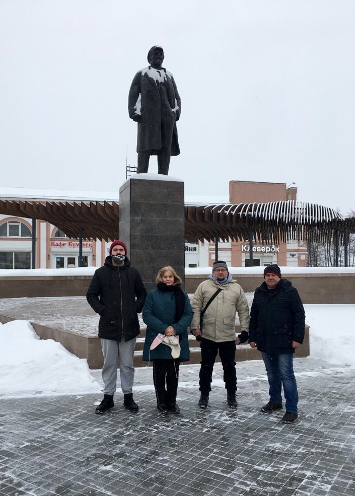Призрак коммунизма бродит… по улицам города