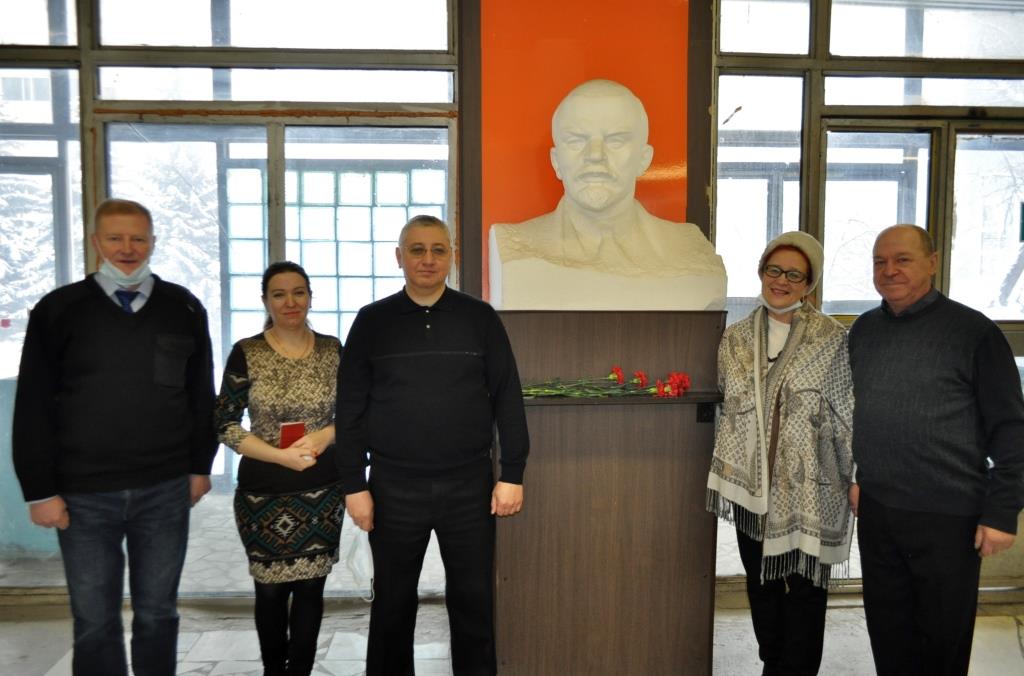 Призрак коммунизма бродит… по улицам города