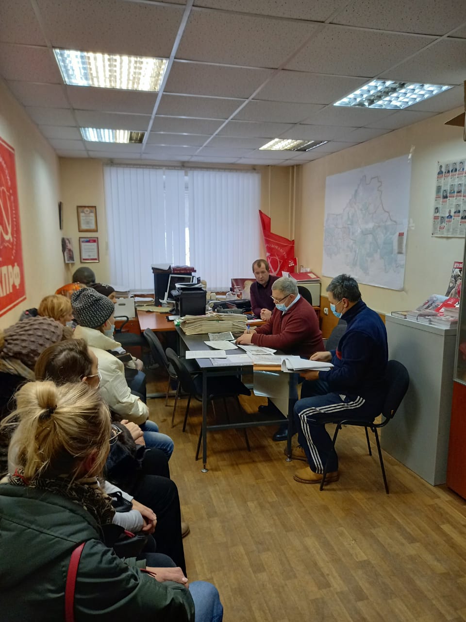 Депутат-коммунист Александр Наумов провёл приём граждан в Ленинском г.о.