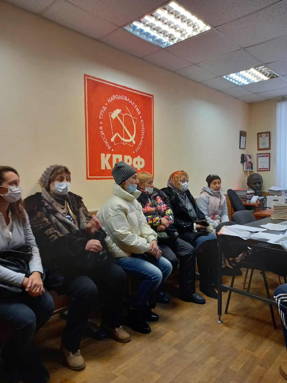 Депутат-коммунист Александр Наумов провёл приём граждан в Ленинском г.о.