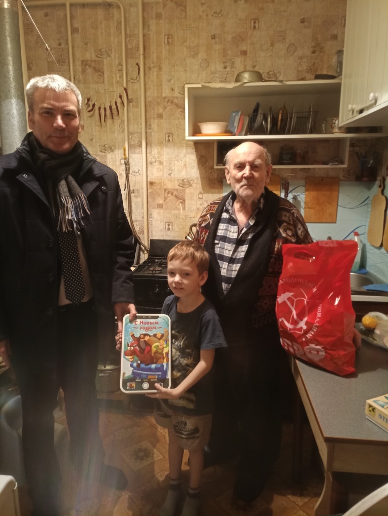 Люберецкие коммунисты о результатах акции «Своих не бросаем»