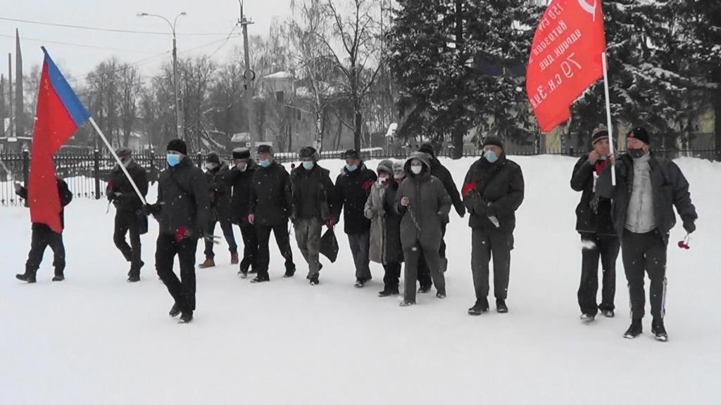 Возложение цветов в канун Дня защитника Отечества
