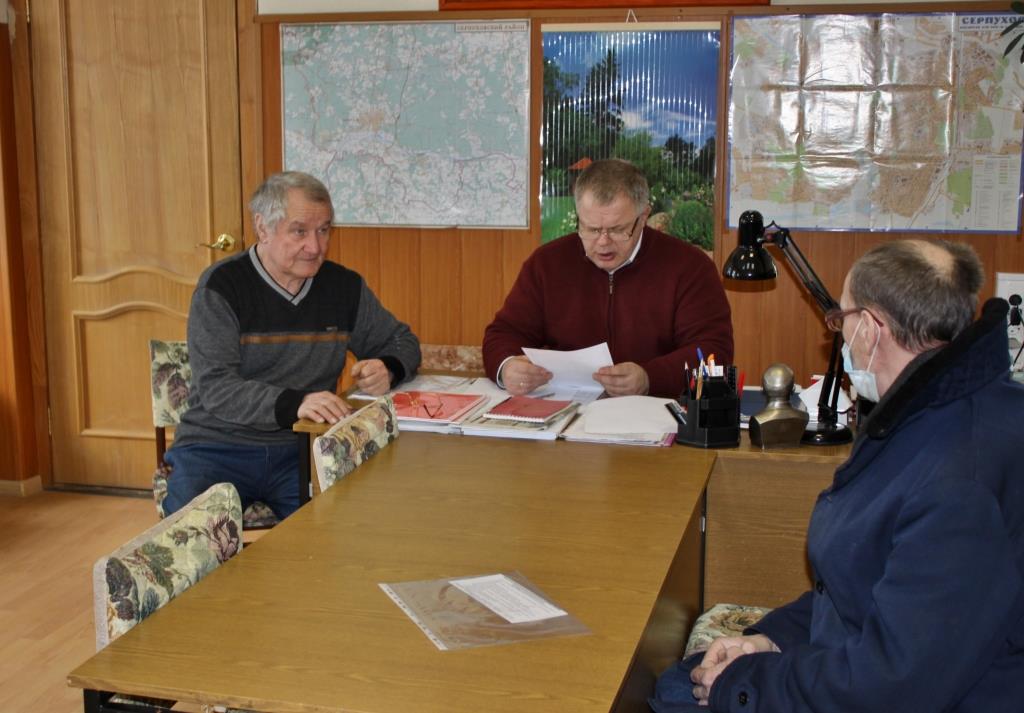 Депутат-коммунист Александр Наумов провёл приём жителей в Серпухове
