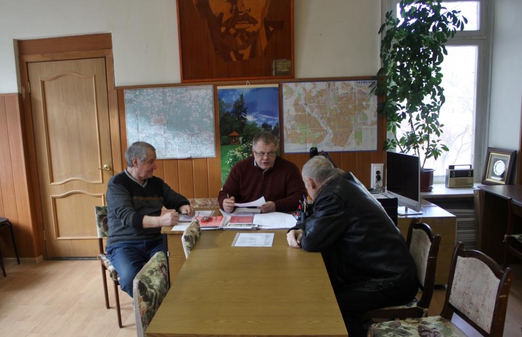 Депутат-коммунист Александр Наумов провёл приём жителей в Серпухове