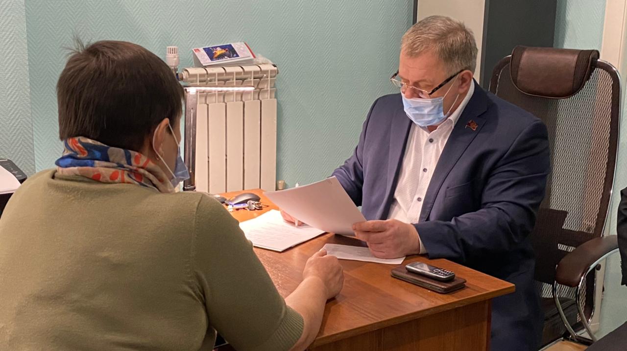 Депутат-коммунист Александр Наумов посетил с рабочим визитом город Озёры