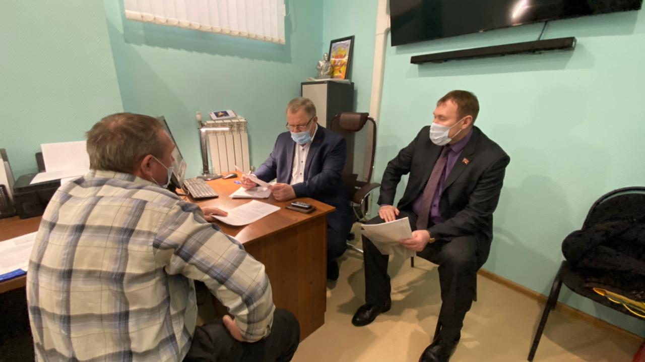 Депутат-коммунист Александр Наумов посетил с рабочим визитом город Озёры
