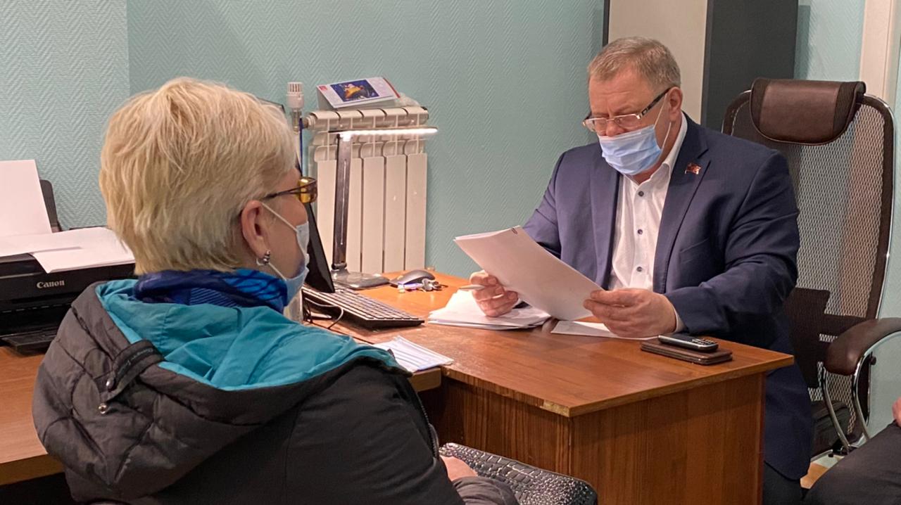 Депутат-коммунист Александр Наумов посетил с рабочим визитом город Озёры