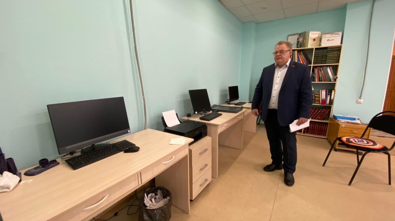 Депутат-коммунист Александр Наумов посетил с рабочим визитом город Озёры