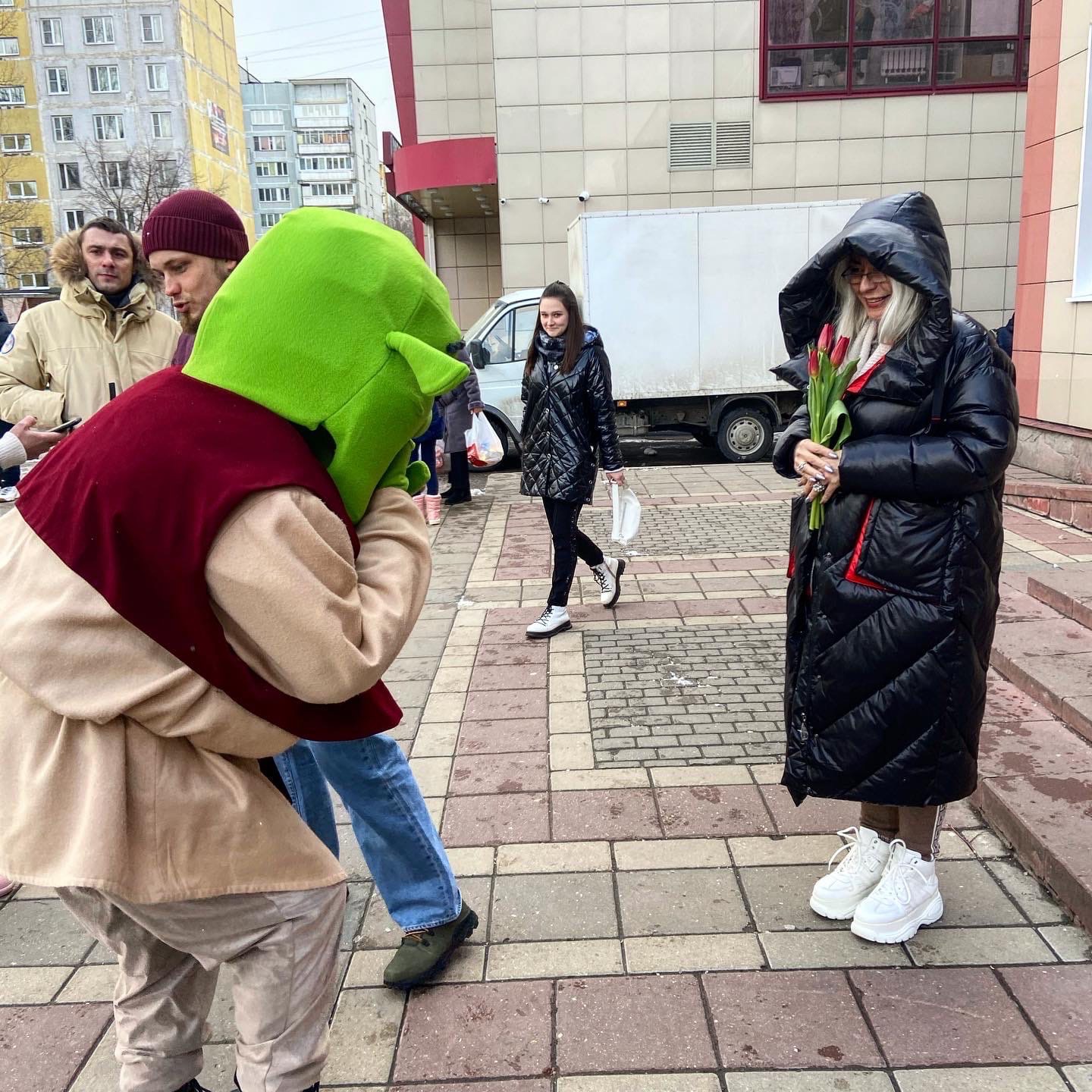Весенний букет поздравлений от Балашихинских коммунистов