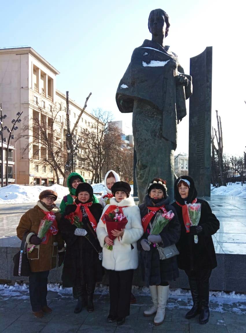 «Держите крепче связь с массами, проводите в жизнь заветы Ленина.» Н.К. Крупская