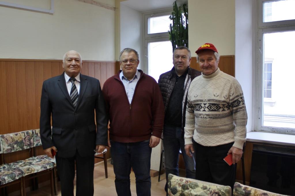 Депутат-коммунист Александр Наумов провёл приём граждан в Серпухове