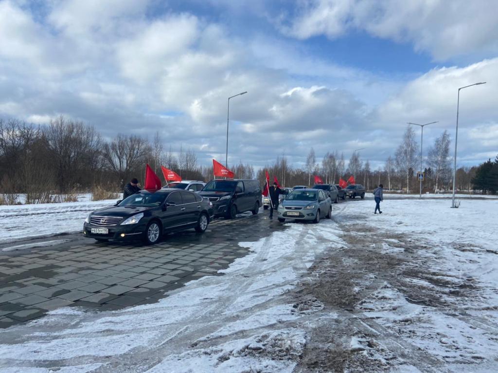 Клинские коммунисты провели автопробег