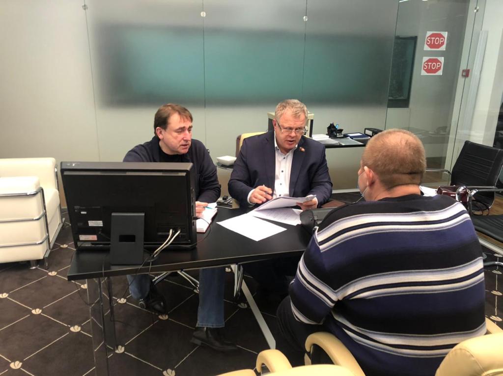 Депутат-коммунист Александр Наумов провёл приём граждан в Ступино