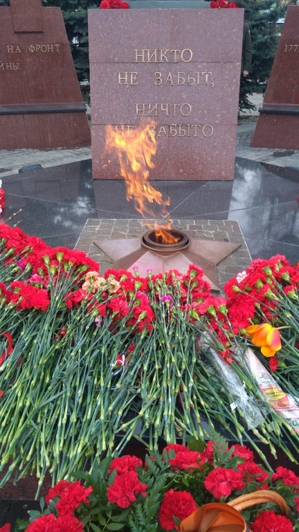 Коммунисты люберецкого отделения празднуют день Победы!