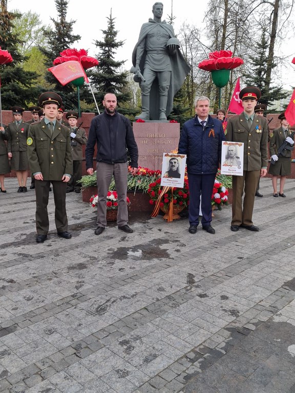 Коммунисты люберецкого отделения празднуют день Победы!