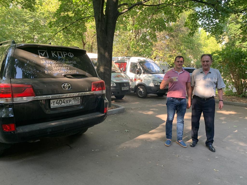 Артём Петухов получил регистрационное удостоверение кандидата в депутаты Госдумы