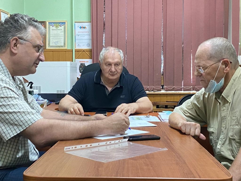 Депутат-коммунист Евгений Добровольский продолжает работу с населением Красногорска