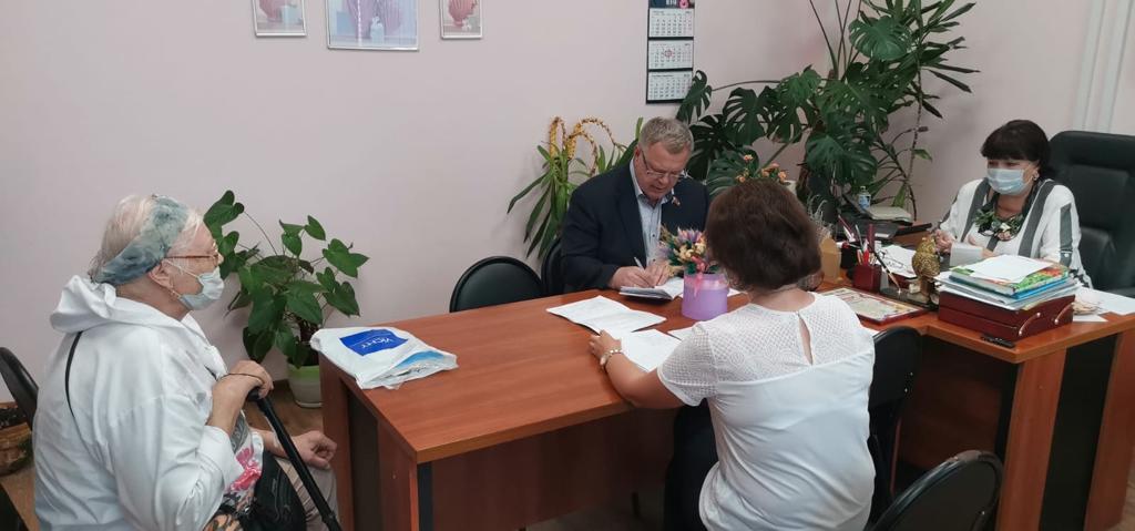 Александр Наумов: «В такой Великой стране, как Россия, человек труда не должен жить за чертой бедности!»