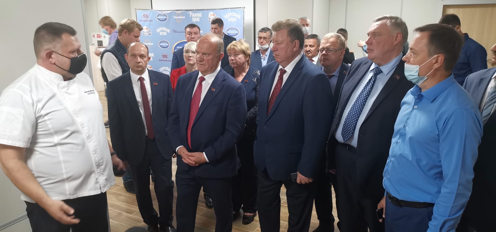 Делегация коммунистов, во главе с лидером КПРФ Г.А. Зюгановым, посетила Коломенский хлебокомбинат
