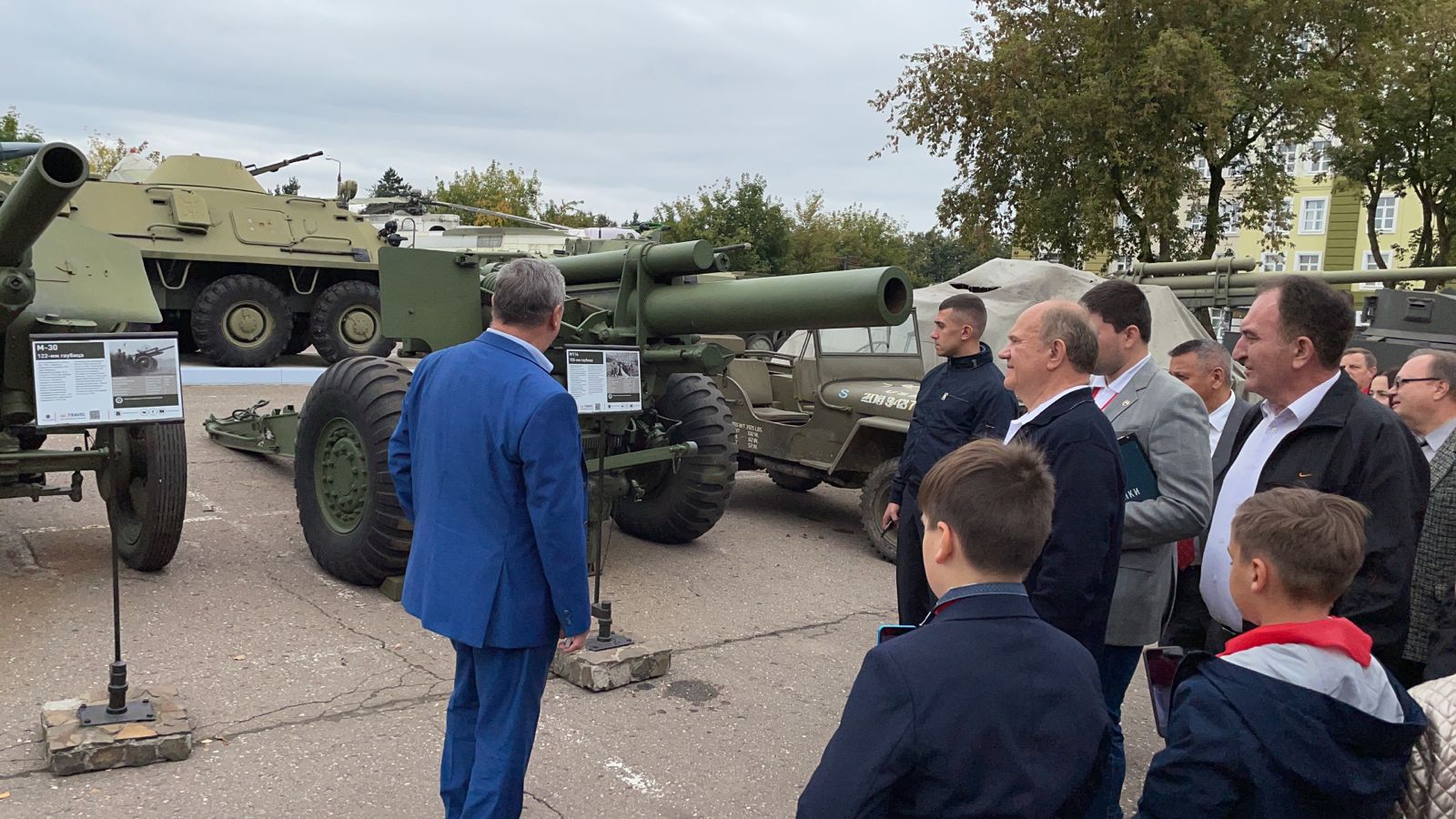 Начался визит Председателя ЦК КПРФ Г.А. Зюганова в Музей техники Вадима Задорожного, в п. Архангельское г.о. Красногорск